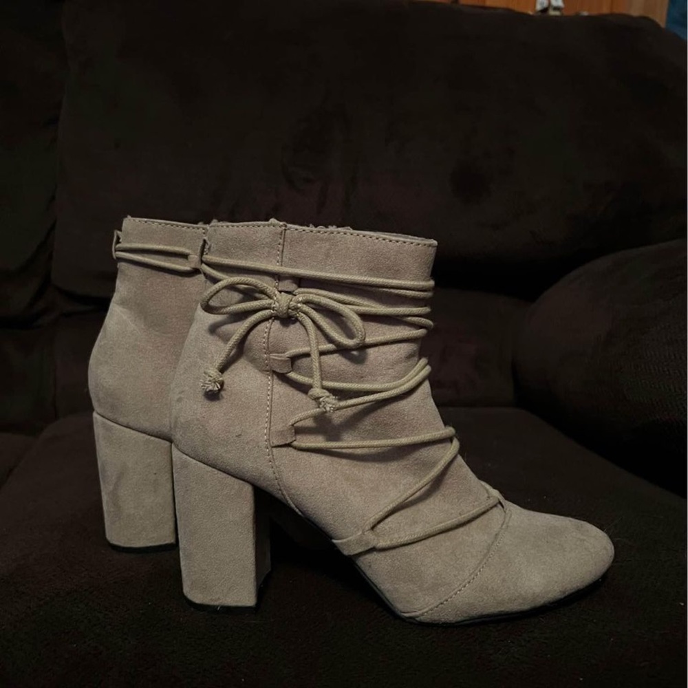 High Heel Boots Only Worn Once, Wrong Size - image 3